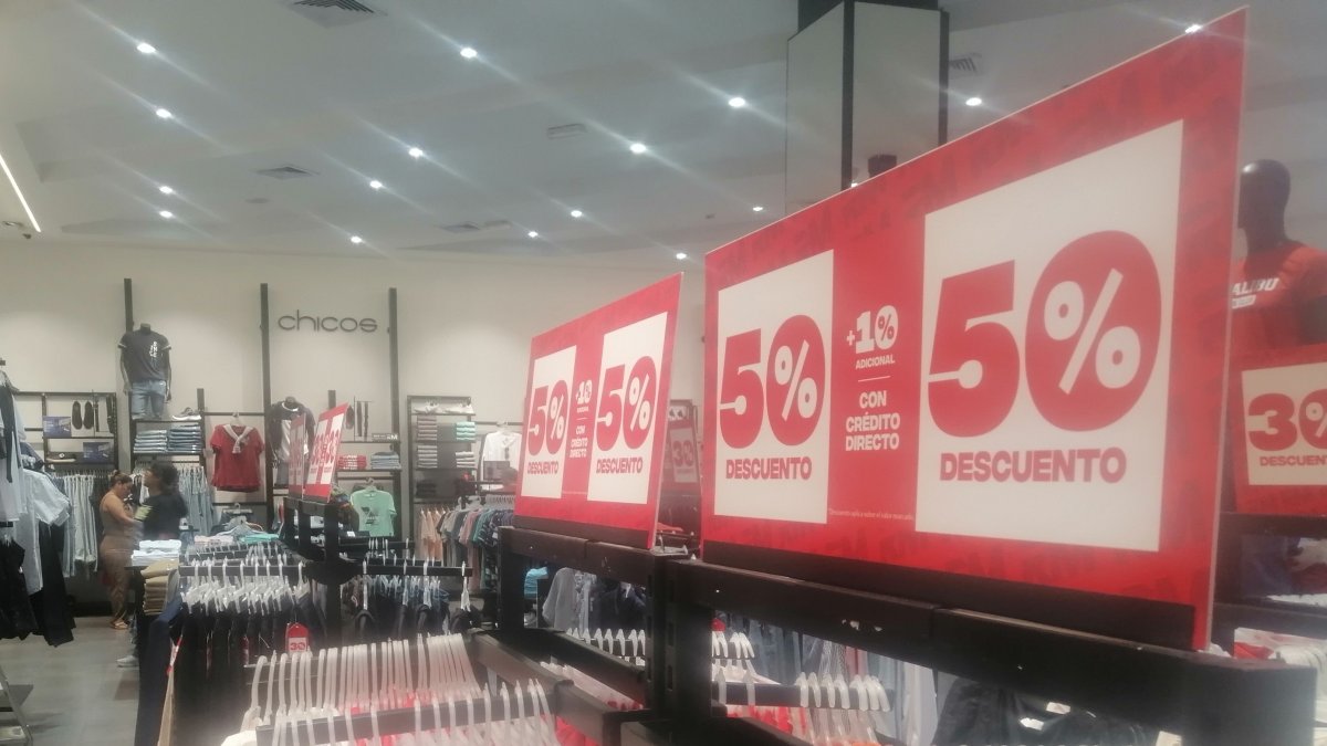 Ofertas. Los descuentos están en todas partes y en todo tipo de tienda.