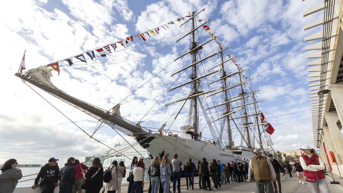 El buque escuela de la Marina de Guerra de Perú 'Unión', que da la vuelta al mundo y emula una hazaña de 1856,