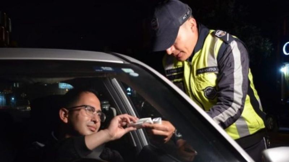 Los agentes de tránsito intensificaron los controles en la ciudad