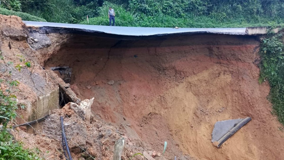 La vía que conecta El Oro con Loja es de alto flujo vehicular.