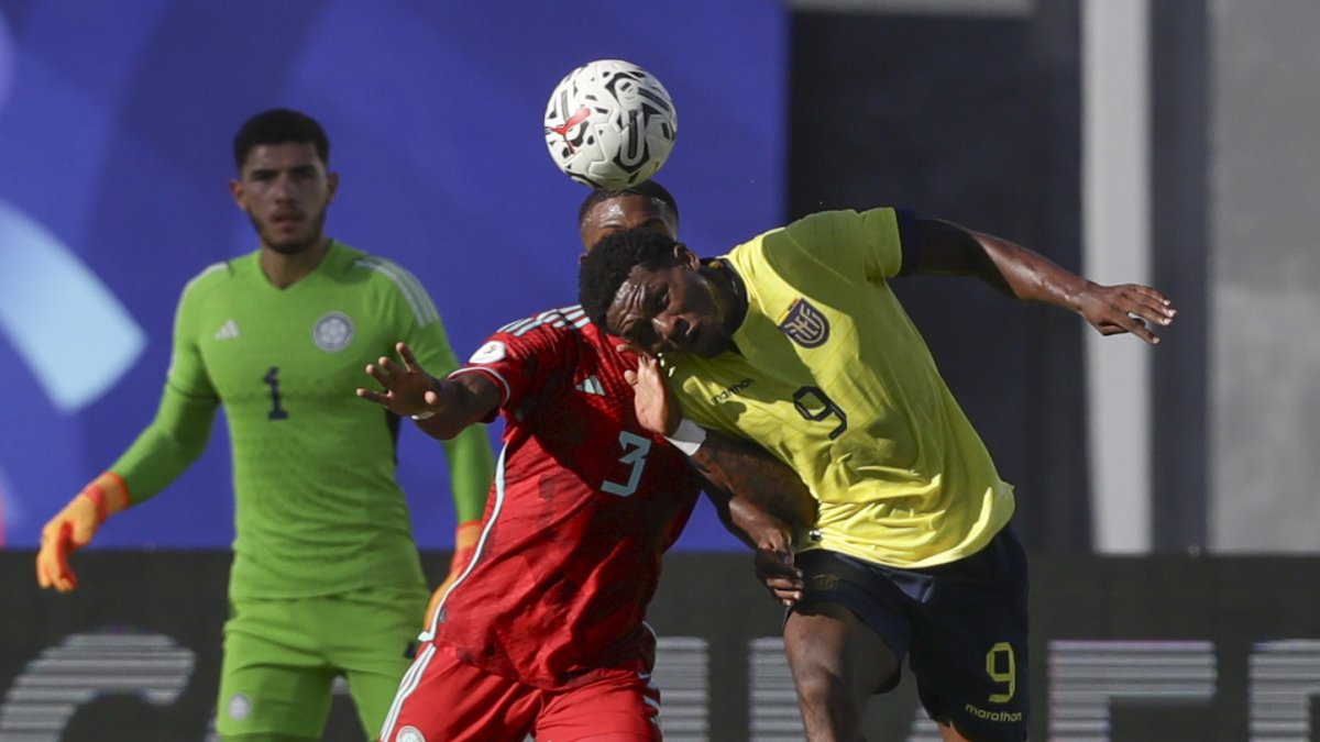 La selección de Ecuador lidera el grupo A del torneo Preolímpico, con 3 puntos.
