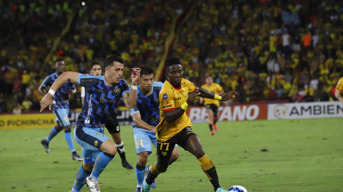 Barcelona, El Nacional y Cumbayá son los tres clubes del fútbol ecuatoriano que no cuentan con una directiva reconocida por el Ministerio del Deporte.