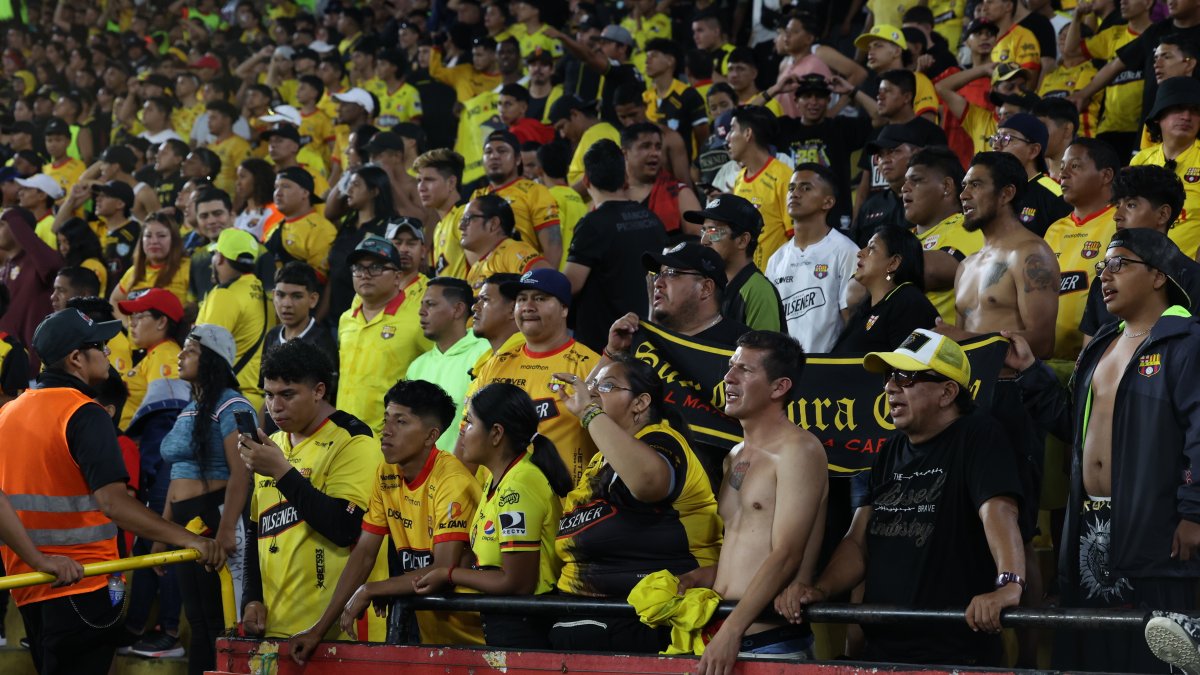 Unos 200 socios de Barcelona armaron un grupo de WhatsApp y pedirán la revocatoria del directorio de Antonio Álvarez.