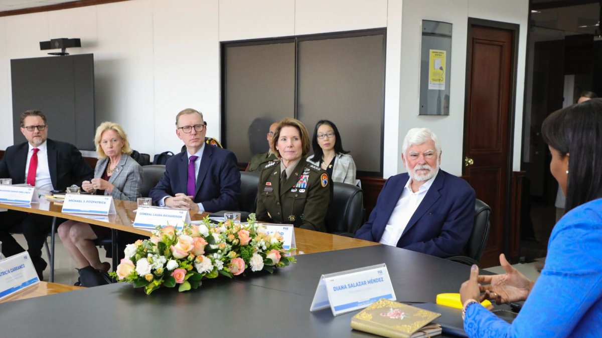 La fiscal Diana Salazar se reunió con la delegación de los EE.UU.