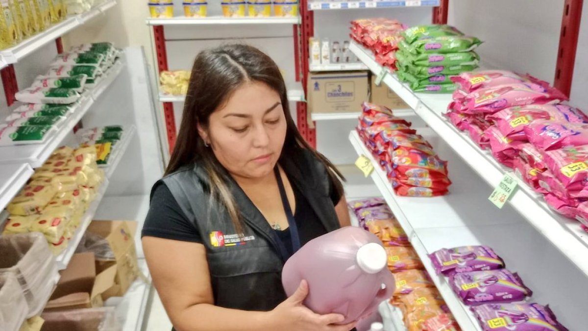 Operativo. La Arcsa realizó control en 240 locales de Ecuador.