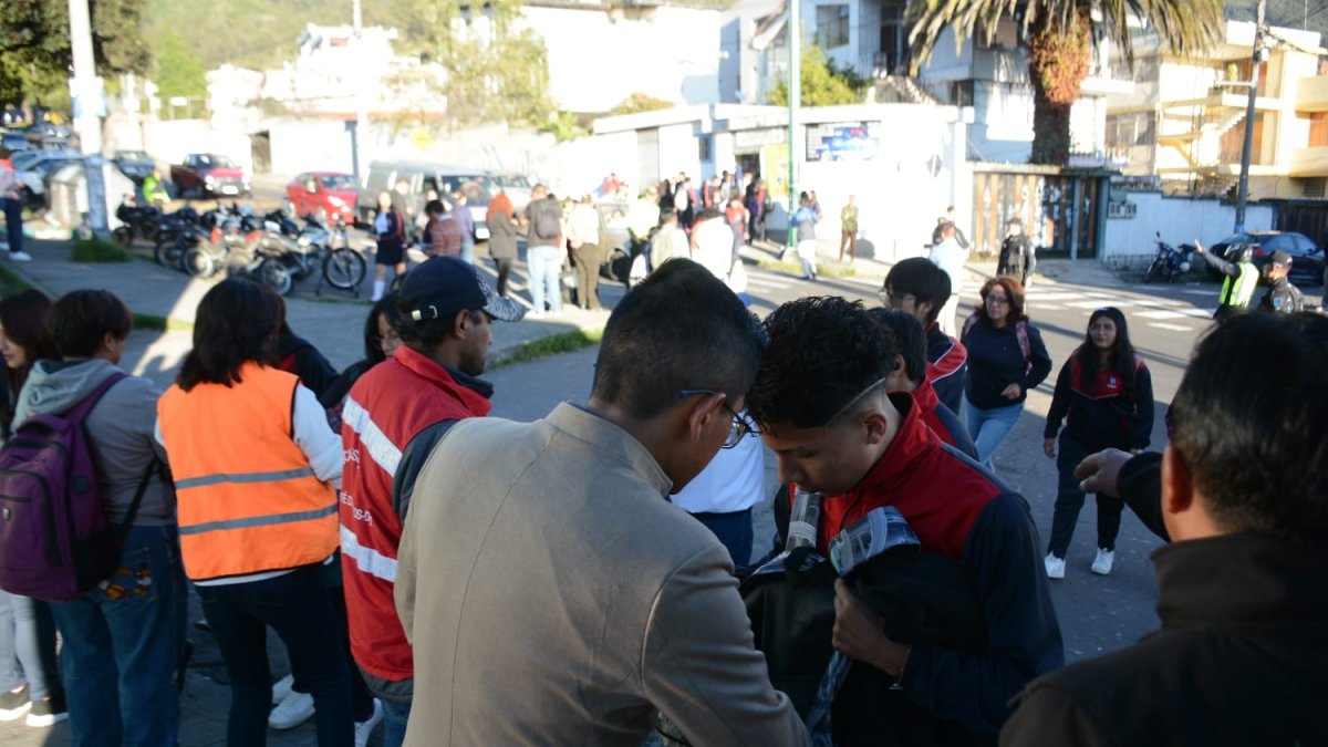 En algunas instituciones se realizó una inspección a la mochila de los estudiantes.