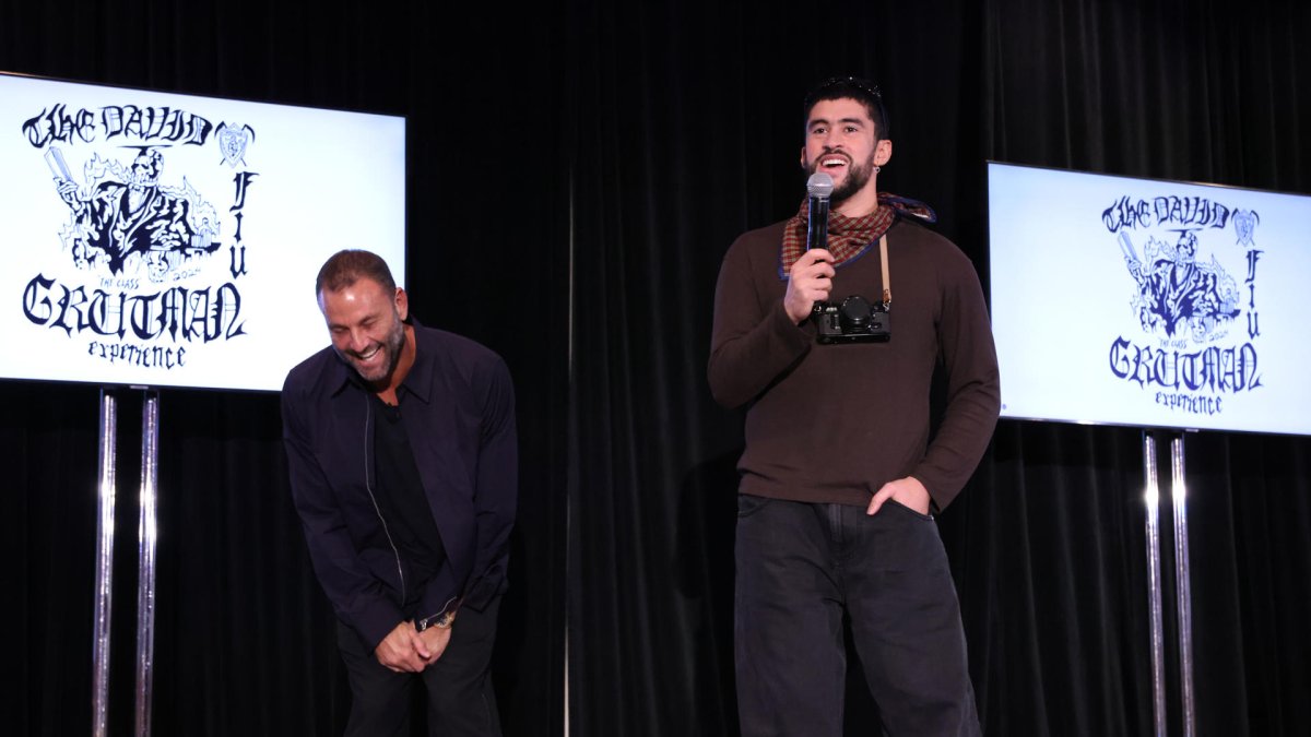 Fotografía cedida hoy por World Red Eye donde aparece el cantante puertorriqueño Bad Bunny