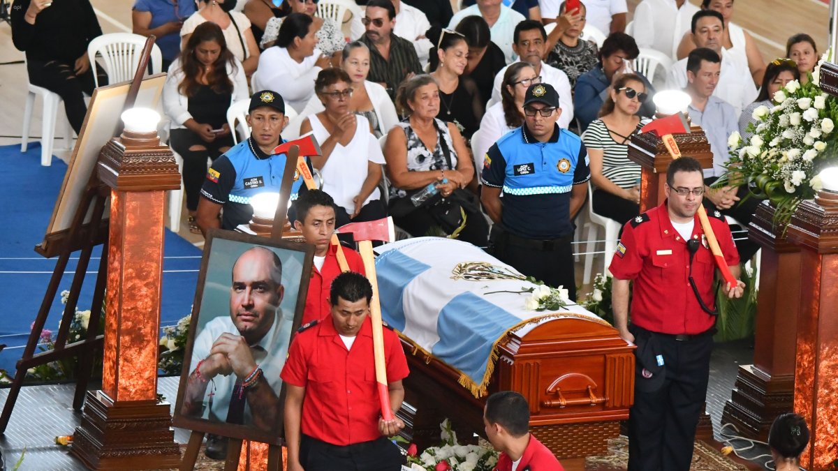 Velorio del alcalde de Manta, Agustín Intriago.