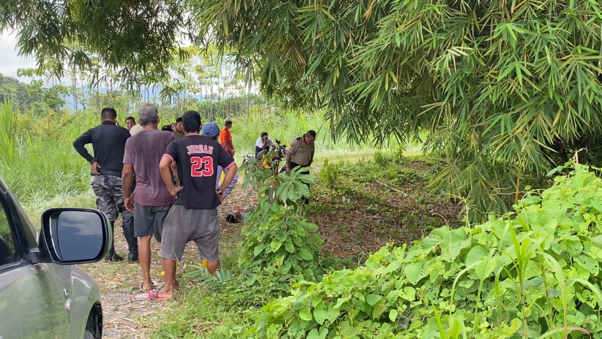 Escena. Según la policía, la víctima acostumbraba a robar motocicletas.