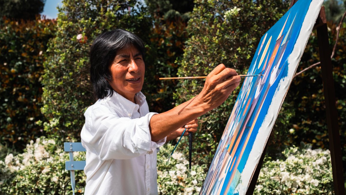 El artista Olmedo Quimbita.