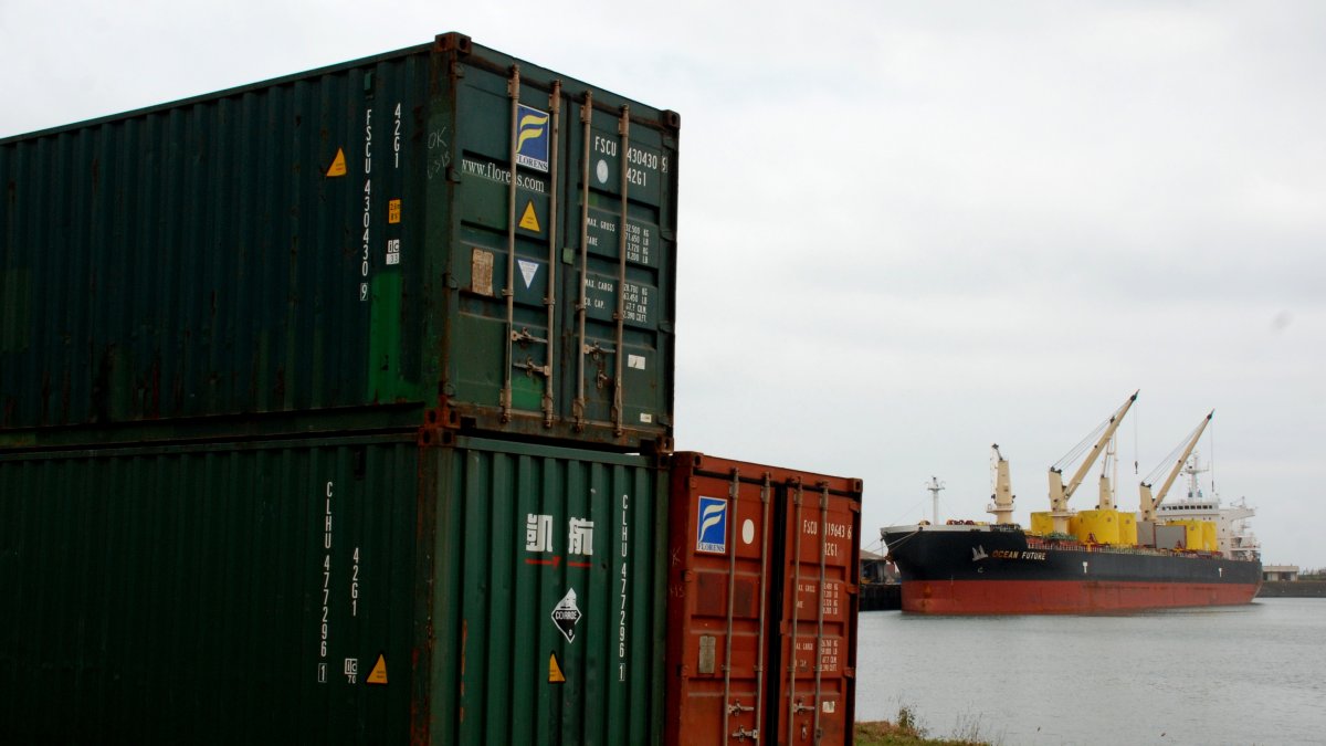 Fiscalía investiga una contratación para mejorar la insfraestructura, pero se adjudicó a una firma que no reunía los requisitos.