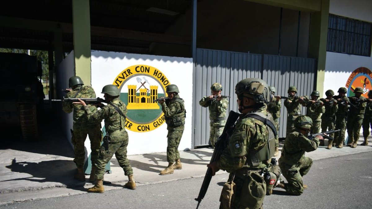 Intervención. En Ecuador se ejecuta un estado de excepción que permite el despliegue de militares en varios controles.