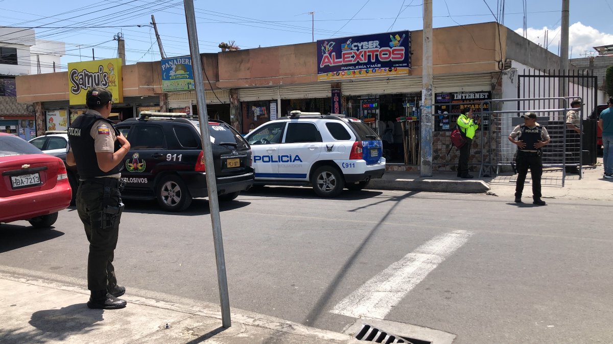 Personal del GIR trasladó el explosivo a un lugar alejado para realizar la detonación.