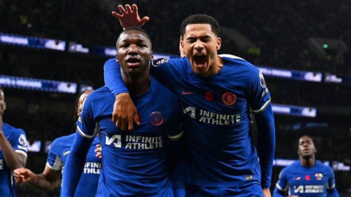 Moisés Caicedo enfrentará con Chelsea a Manchester City por la Premier League.