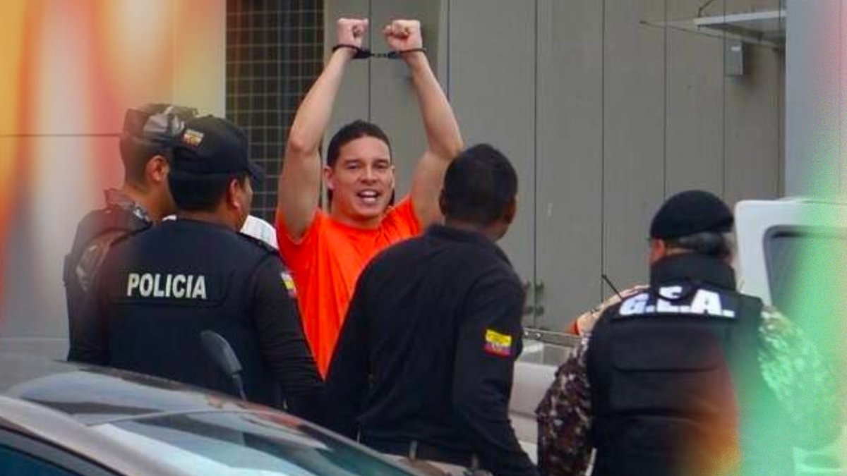 Archivo. Iván Espinel salió ayer de un hospital en Portoviejo y fue trasladado a su vivienda.