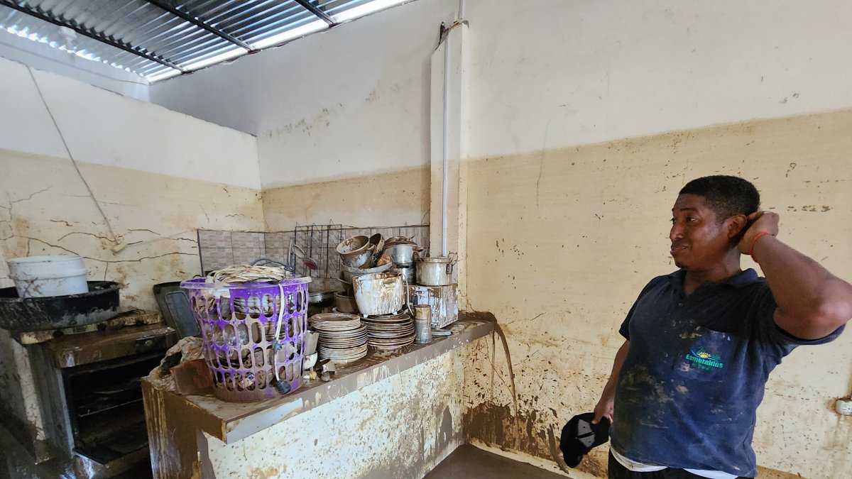 Acciones. La jornada de este miércoles se caracterizó por rescatar los enseres.