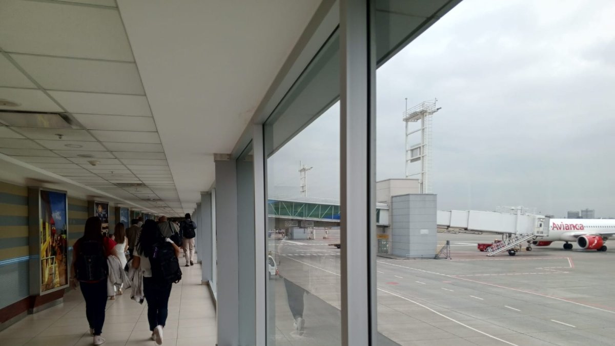 El ajuste se mantendrá hasta el 31 de enero de 2026, en vuelos nacionales e internacionales