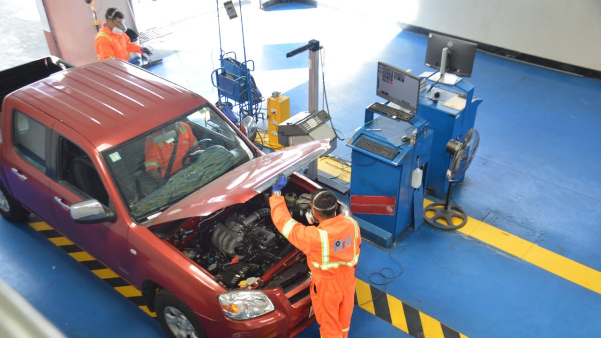 Este 1 de febrero arrancó la revisión vehicular en Quito.