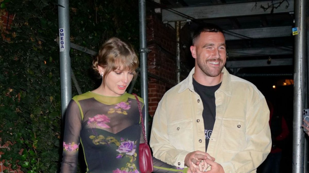 Taylor Swift y Travis Kelce también formarían parte de un complot para amañar en Super Bowl.