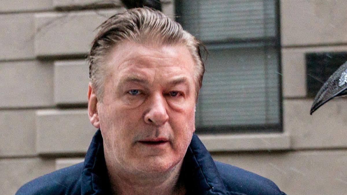 Alec Baldwin tendrá que demostrar, una vez más, que desconocía que el arma estaba cargada con una bala de verdad.