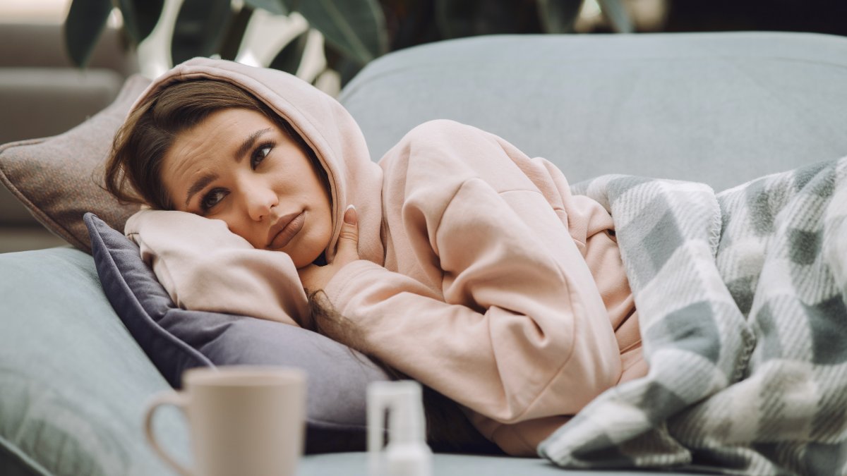 Si no tiene ganas de comer y la abruma el cansancio, consulte con un médico.