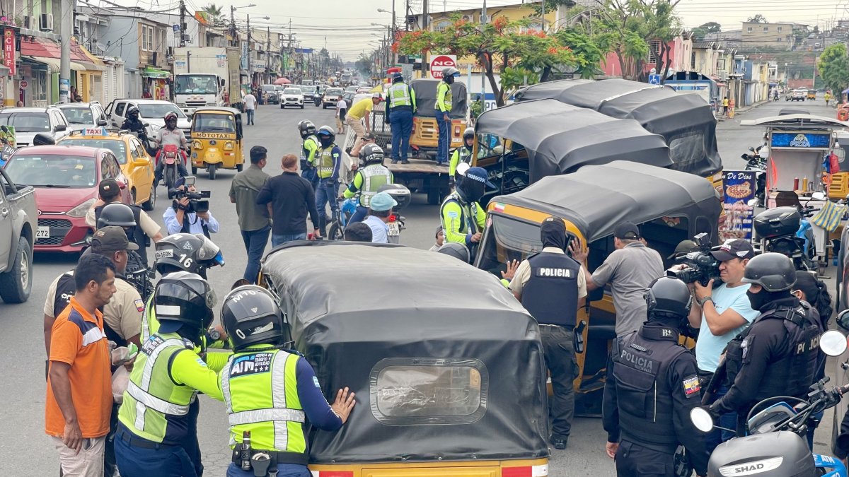 Se llevó a cabo requisa de tricimotos en sectores del norte de Guayaquil
