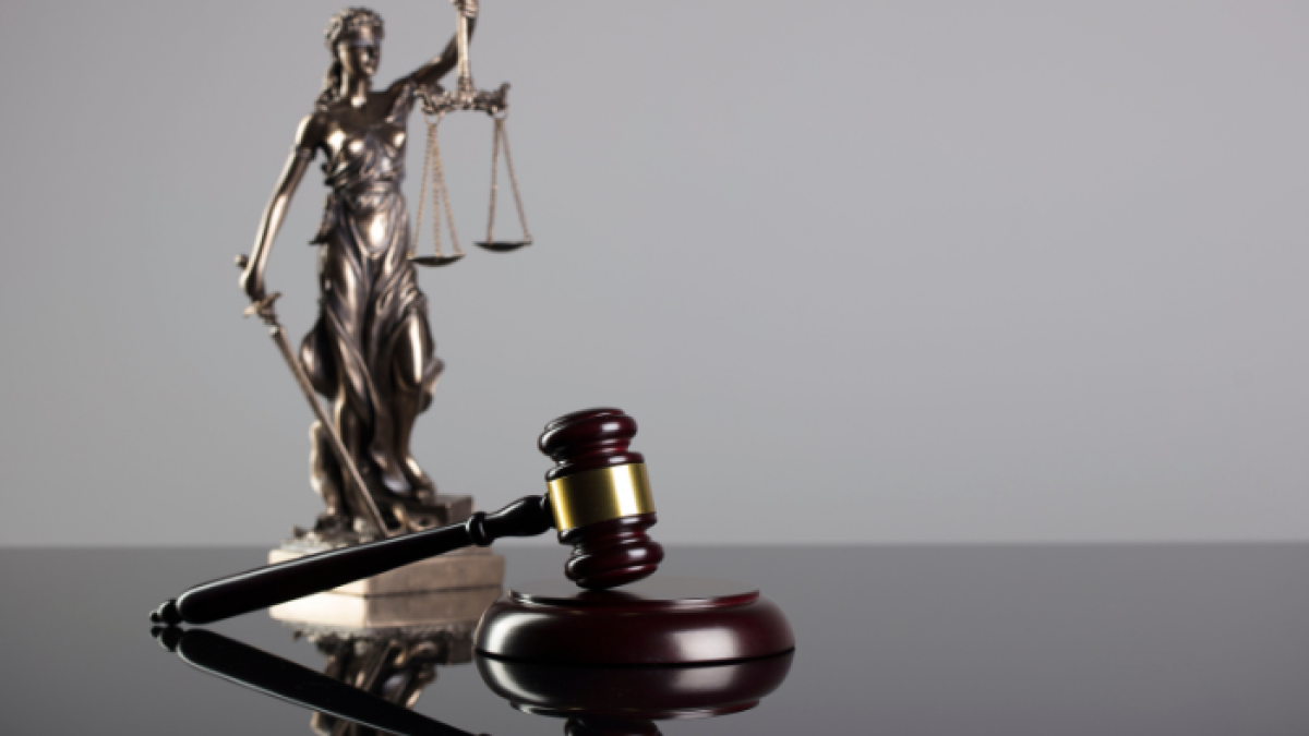 Dato. profesores y allegados de la víctima llegaron hasta el Complejo de Justicia del Azuay para exigir justicia para Anahí.