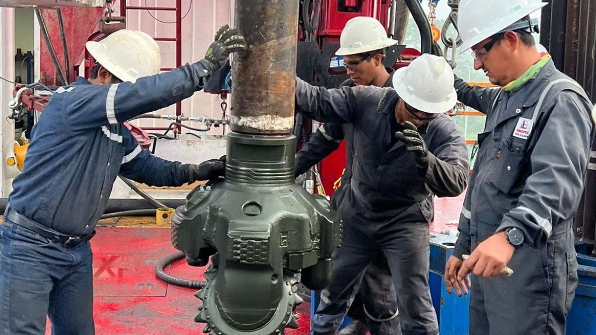 la nueva perforación busca unos 5.000 barriles de petróleo al día.