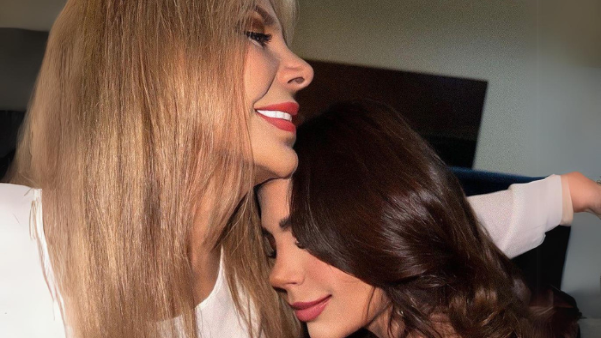 Amar Pacheco junto a su mamá, Silvana.