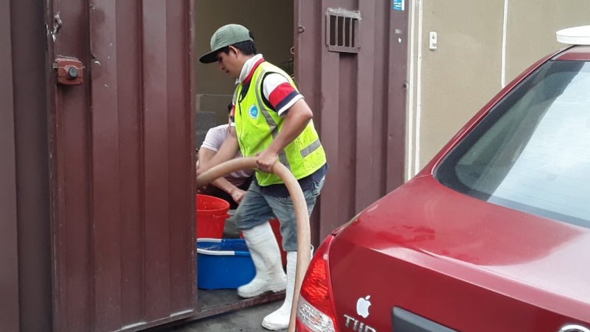 Los habitantes de la zona de La Aurora denuncian vivir cortes similares que los experimenta Guayaquil cada vez con más frecuencia.