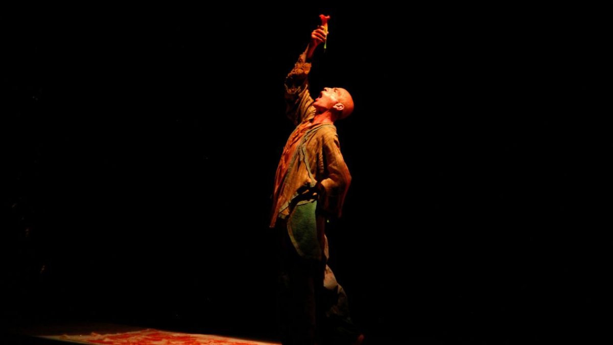 La danza del niño maestro.