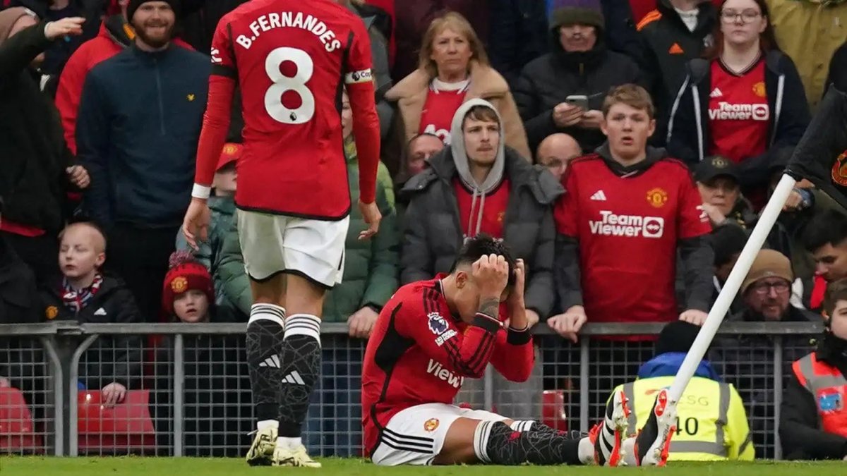 Lisandro Martínez, defensor del Manchester United fue reemplazdo al minuto 70, en el duelo liguero ante West Ham.