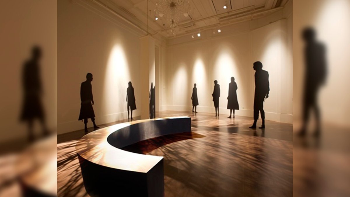 Artista. Visita los recuerdos y se presenta en el pasado para habitar en turbulentos ingresos sin ver amenazas emocionales