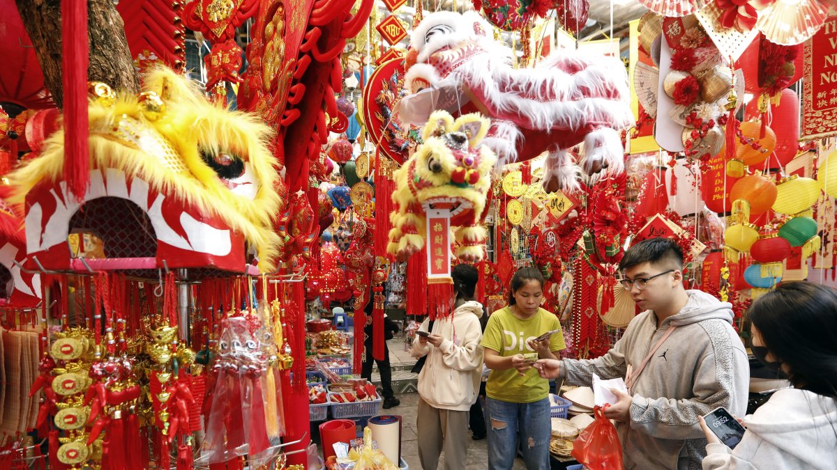 Tradición. El Año del Dragón también lo festejan en otros países asiáticos.