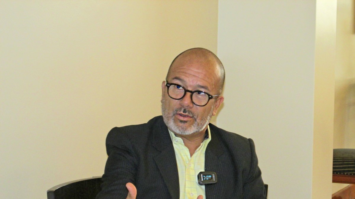 El exministro de Salud de Perú, Víctor Zamora Mesía, durante una visita a Diario EXPRESO este lunes 5 de febrero.