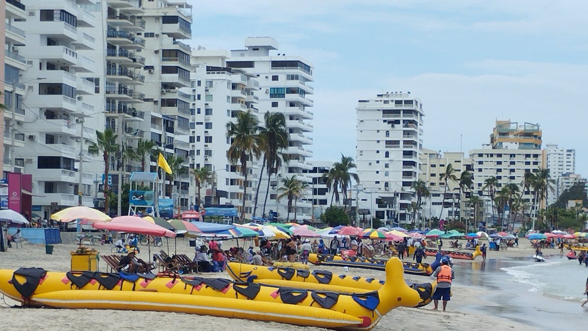 Efecto. Tras el crimen, los viajeros no llenan las playas. Hay pocos turistas, pero más que el domingo pasado.