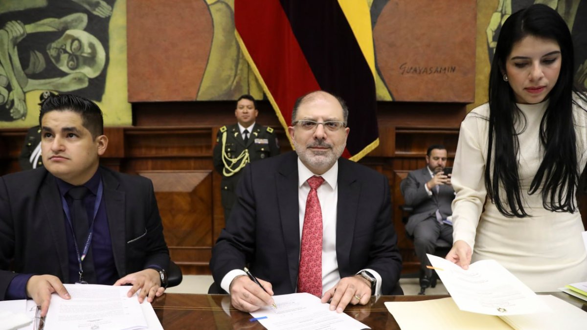 No se da paso al incremento del IVA en la Asamblea.