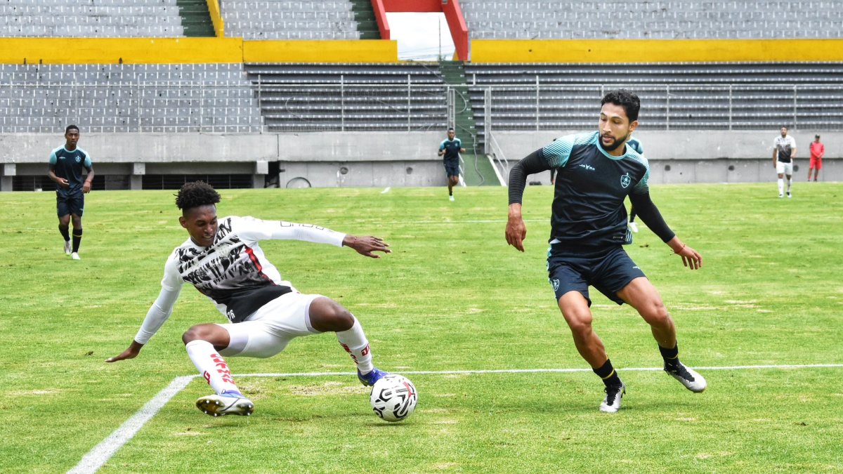 Los orientales entrenan de cara a su debut en la Copa Libertadores.
