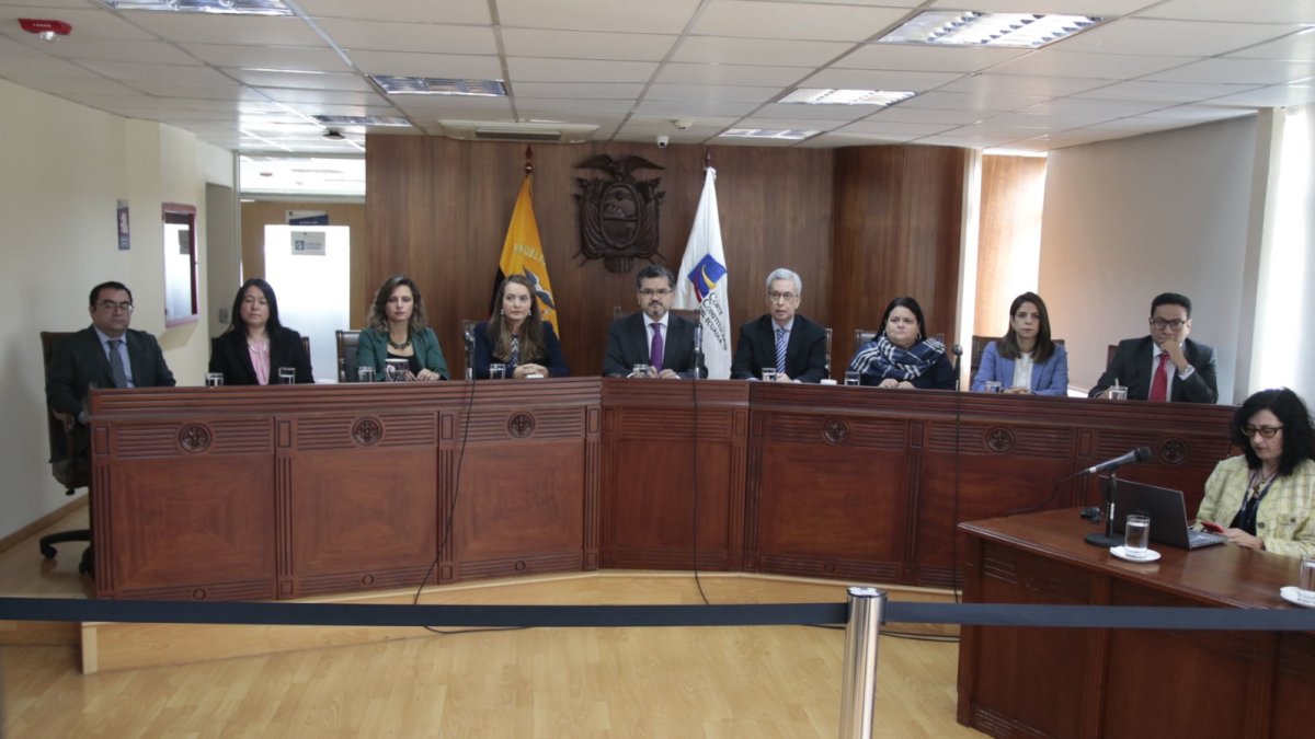 Resolución. La mayoría de los magistrados de la Corte emitió el dictamen favorable para las 4 preguntas.