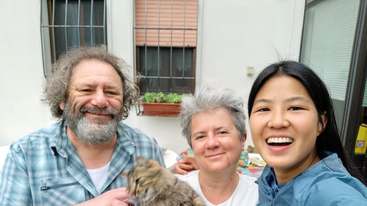 La española Sara Qiu cruza Eurasia en bicicleta con destino a la patria de sus padres