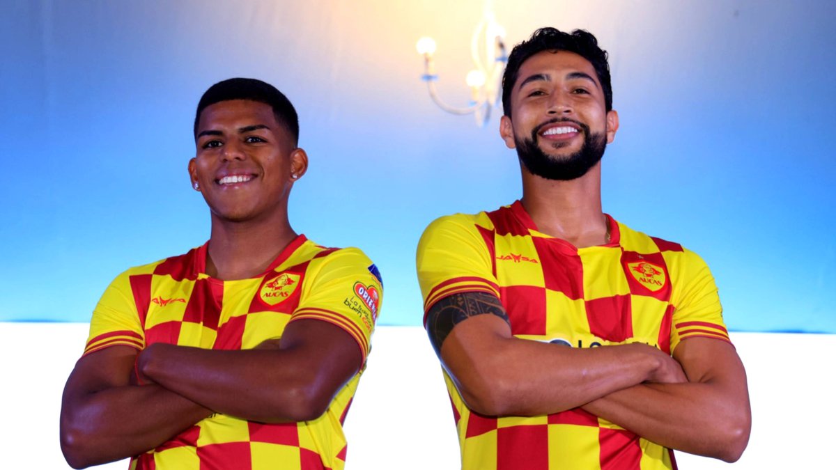 Luis Cano (i) y Jeison Medina (d) serán titulares para el duelo por Copa Libertadores.