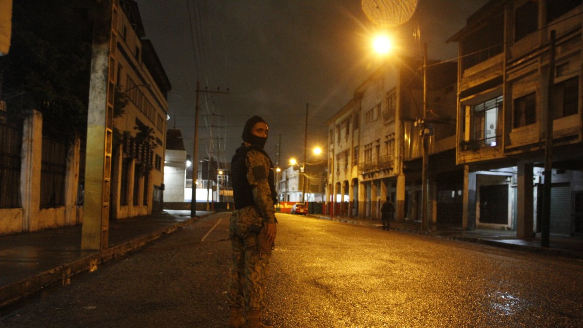 La fuerza pública se activa a las horas que, por ahora, la ciudadanía debe guardarse en casa.