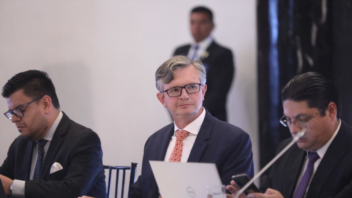 El ministro de Economía y Finanzas, Juan Carlos Vega, habló con inversionistas este 5 de febrero de 2024.