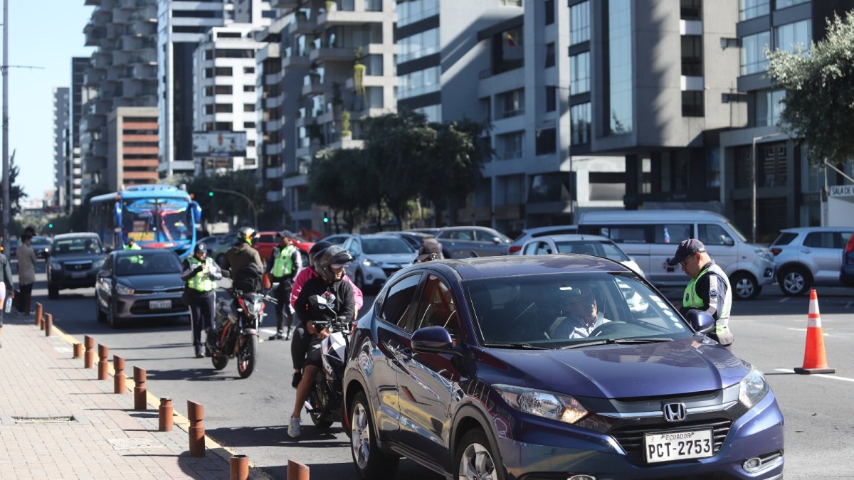 La restricción vehicular rige de acuerdo al último número de la placa.