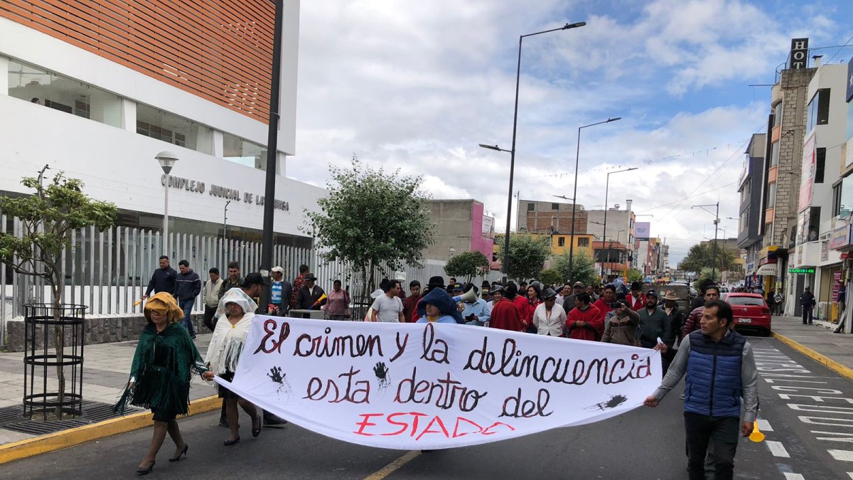 Convocatoria. La marcha inició a las 10:00 de este 10 de febrero y terminó en la Gobernación.