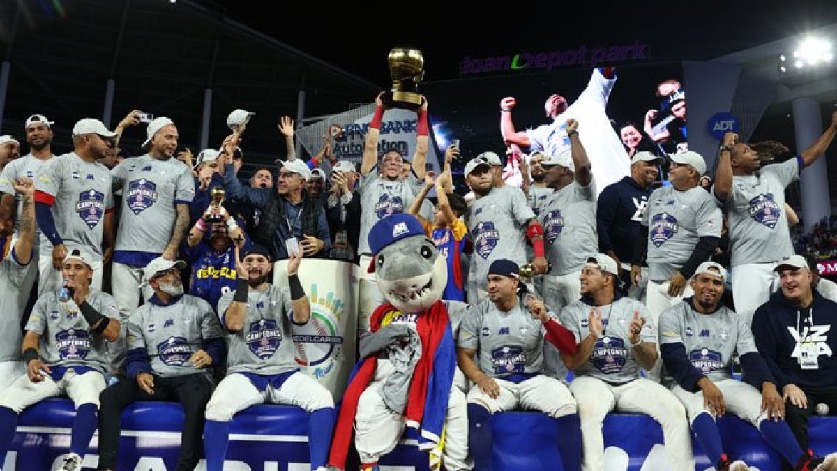 Tiburones de la Guaira son campeones de la Serie del Caribe por primera vez.