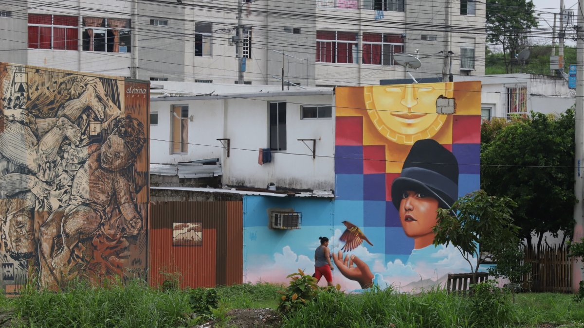 Vinculación. Los artistas que pintaron las paredes se relacionaron con los moradores.