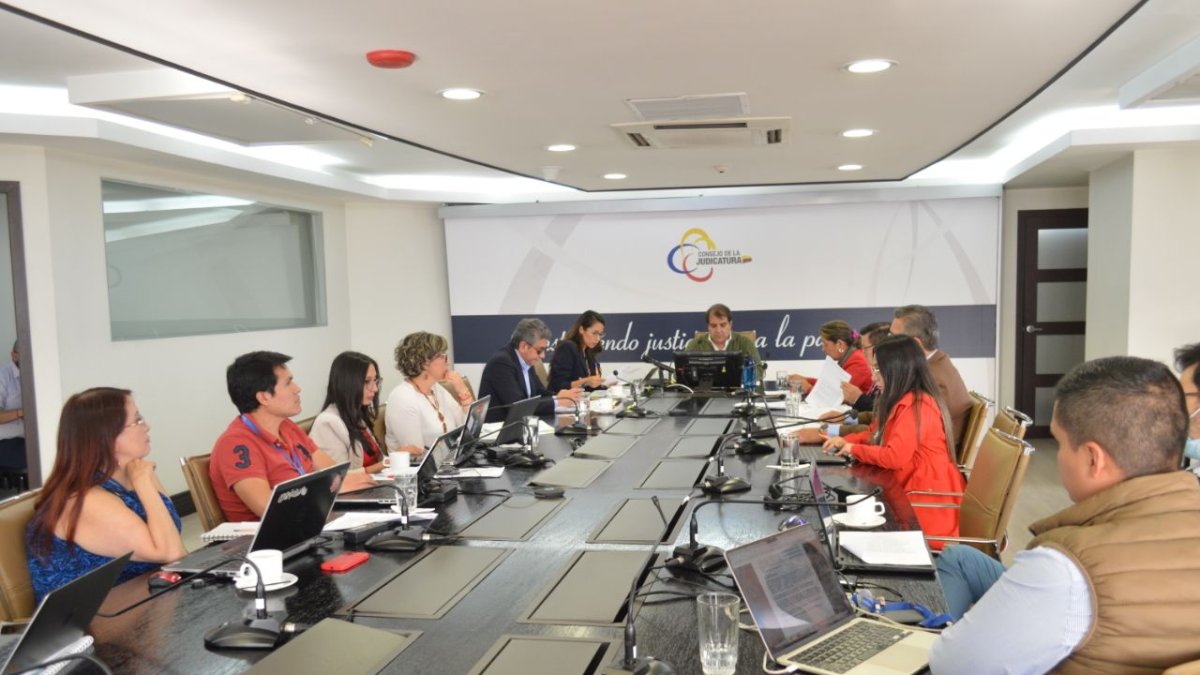 La mayoría del pleno del Consejo de la Judicatura aprobó el nuevo reglamento del concurso.