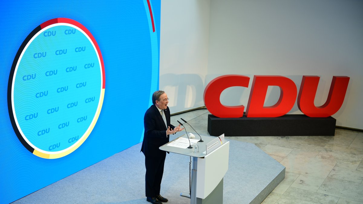 Hechos. El presidente del partido Unión Demócrata Cristiana (CDU), Armin Laschet, habló con ocasión del inicio de la campaña de participación para el programa electoral., el 30 de marzo de 2021.