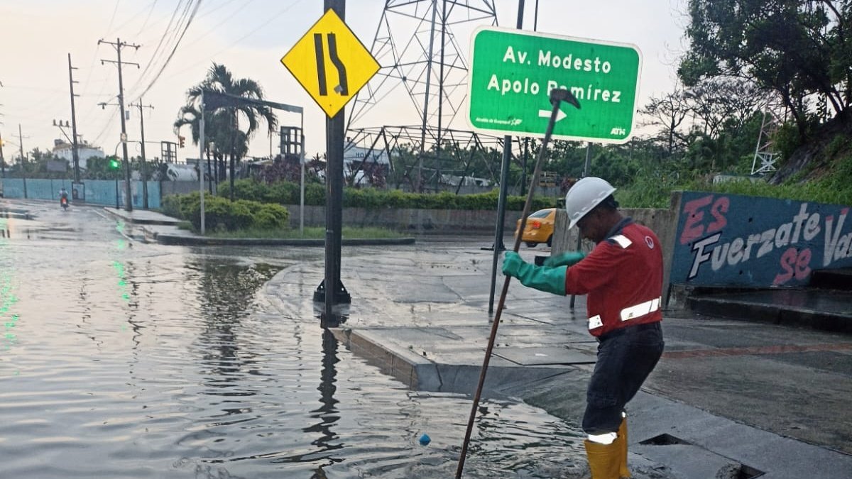 Efecto. Así quedó un tramo de la avenida Barcelona.